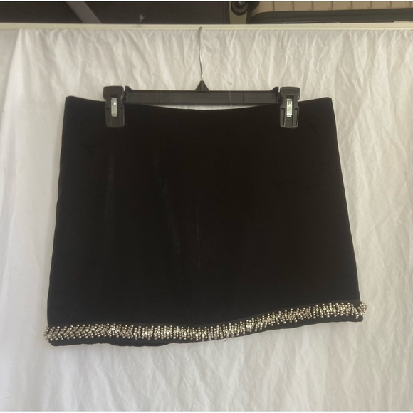Zara black velvet mini skirt w/ sliver beading Size Small - Picture 3 of 10